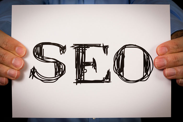 网站SEO优化如何使用搜索结果页面进行排名？
